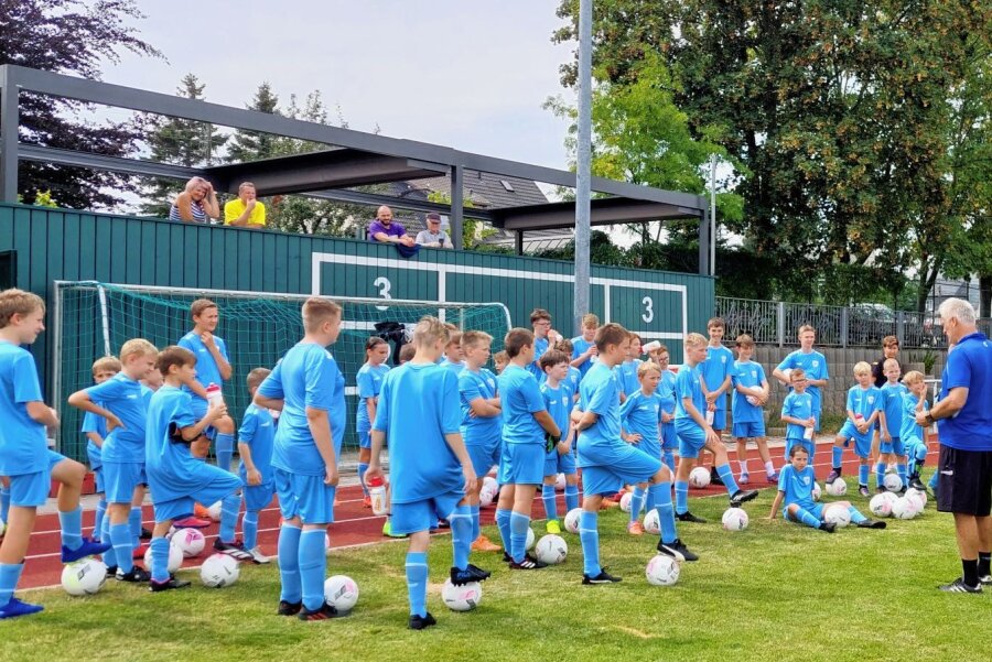 Fußballcamp sorgt für große Begeisterung in Leukersdorf - 