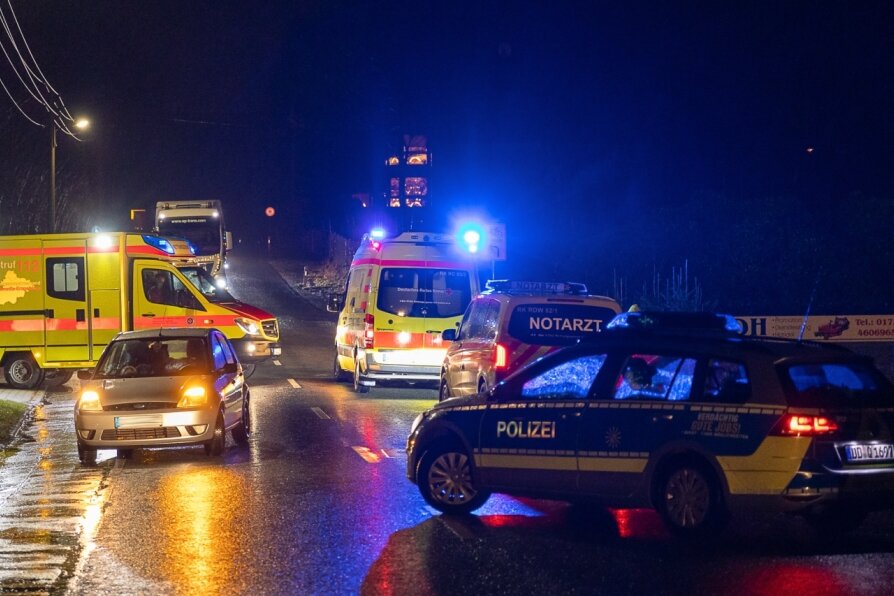 Fußgänger bei Unfall in Rothenkirchen schwer verletzt - 