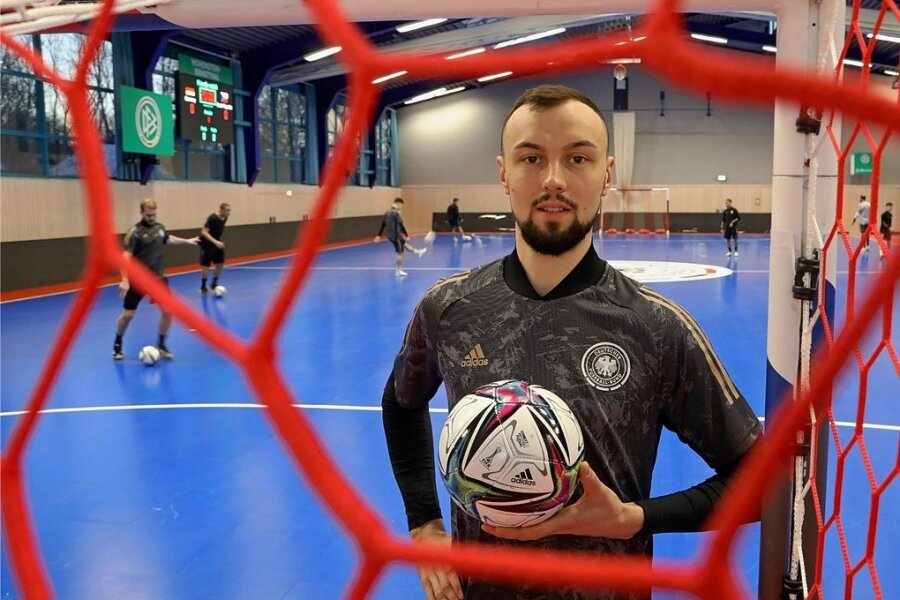 Futsal-Länderspiel in Hohenstein-Ernstthal: Der lange Weg nach der kurzen Anreise - Christopher Wittig will mit der deutschen Futsal-Nationalmannschaft am Wochenende mindestens ein Spiel gewinnen. 