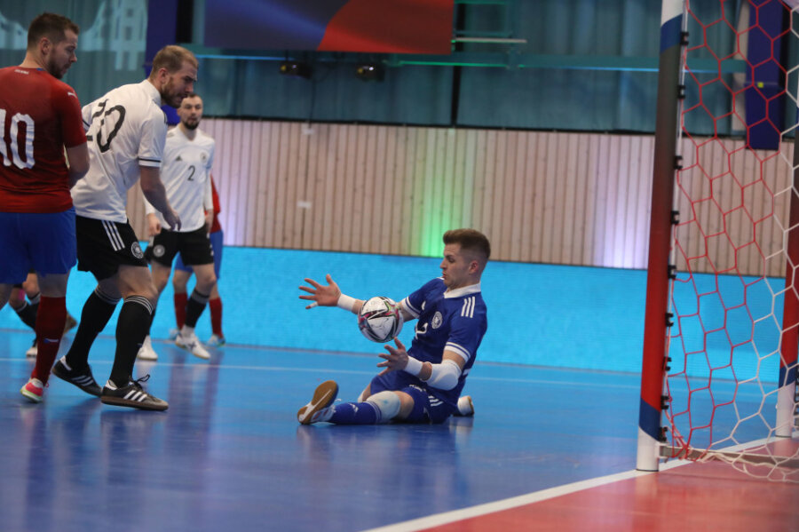 Futsal-Länderspiel in Hohenstein-Ernstthal: Tscheche Drozd schießt Deutschland ab - 