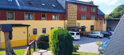 Gäste und Pensionen im Osterzgebirge: Gäste kommen nicht so viele, wie erhofft - Das Ferienhotel "Goldhübel" in Neuhausen. Die Inhaber können sich über die Auslastung nicht beklagen. 
