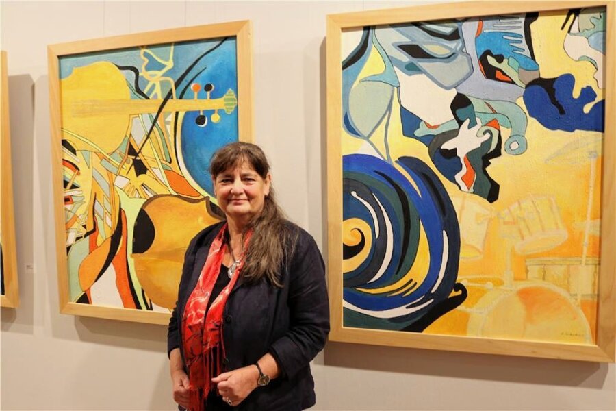 Galerie in Werdau: Fünf Künstlerinnen aus Westsachsen feiern zusammen "Vogelhochzeit" - Annette Fritzsch ist eine der Künstlerinnen, die in der Galerie im Landratsamt Werdau ausstellen.
