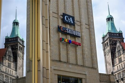 Galerie Roter Turm: Weiteres Geschäft in der Chemnitzer Innenstadt schließt - Zwei Geschäfte stehen bald in der „Galerie Roter Turm“ in der Innenstadt leer. Im Herbst zieht ein weiterer Händler aus.