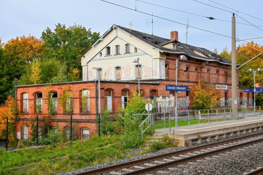 Gammelbahnhöfe in Chemnitz: Was wird aus den Ruinen? - Auch der Bahnhof Hilbersdorf in Chemnitz verfällt weiter