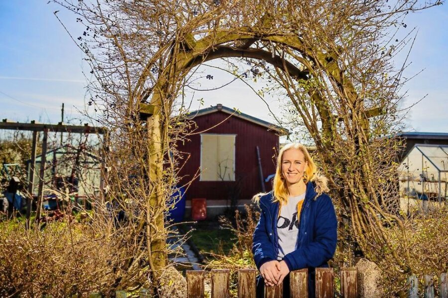 Gartensaison beginnt mit Hitze-Vorsorge - Anne Lukas bewirtschaftet einen Kleingarten in Dresden. Gegen Trockenheit sorgt sie mit Regentonnen vor. Doch das reicht nicht mehr. 