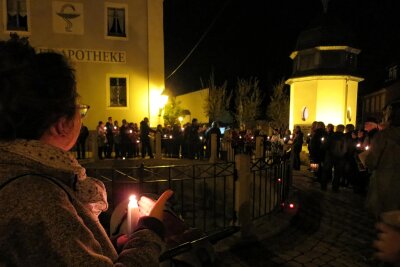 Gedenken am 9. November: Grüne organisieren Mahnwache und Lichterkette in Schwarzenberg - Lichterkette am 9. November 2018 in Schwarzenberg.