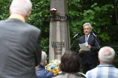 Gedenken an Aufstand des 17. Juni 1953 - Holker Thierfeld sprach bei der öffentlichen Gedenkveranstaltung.