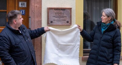 Gedenktafel für Physiker in Rochlitz enthüllt - 