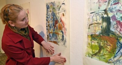 Gefühle in Farbe bringen - Teresa Hilliger, Absolventin der Hochschule für Bildende Künste Dresden, stellt ihre Arbeiten in der Dorfgalerie Auerswalde vor. 
