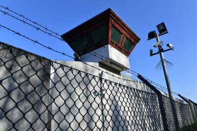 Geflohener Doppelmörder in Brandenburg gefasst - Die Haftanstalt Tegel: Hier ist der Doppelmörder in Haft.