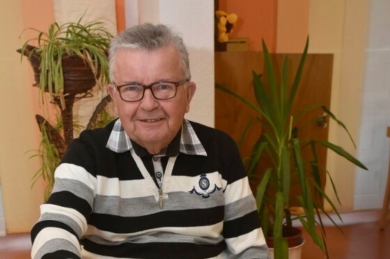 Gehaltvolle Partien sind garantiert - Der 83-jährige Heinz Zöphel aus Adorf spielt seit seiner Jugendzeit Schach. 1954 trat er der BSG Fortschritt bei, die 1990 als VfB Adorf neu gegründet wurde.