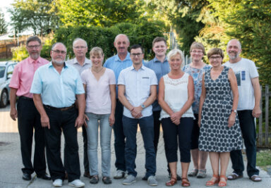 Gemeinderat und Kreistag gedenken - Reinhard Bönisch (ganz rechts im Bild)