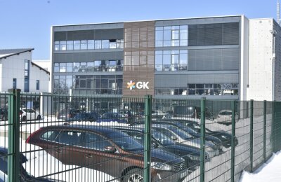 Geplante Firmen-Übernahme im Vogtland: Nun sind die Aktionäre von GK Software am Zug - Blick auf ein Firmengebäude am Stammsitz von GK Software in Schöneck im Vogtland.