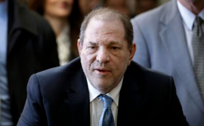 Gericht hebt historisches Urteil gegen Harvey Weinstein auf - Ein Gericht in New York hat der Berufung Harvey Weinsteins stattgegeben.