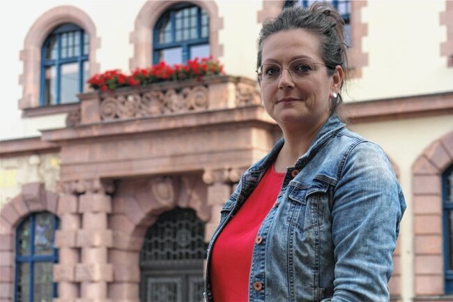 Geringswalder Wochenblatt stellt sich neu auf - Geringswaldes Bürgermeisterin Sandra Fischer setzt sich für einen kostenlosen Stadtanzeiger ein. 