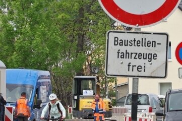 Gersdorf: Aufregung um neue Baustelle - Seit Dienstag ist die Hauptstraße im Gersdorfer Oberdorf gesperrt. 