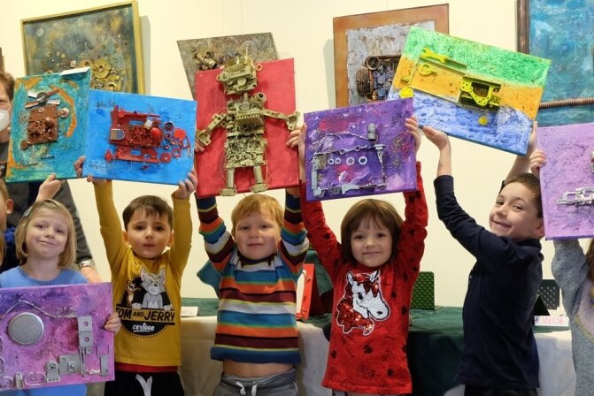 Gersdorfer Künstler inspiriert Kinder zu Werken aus Schrott 