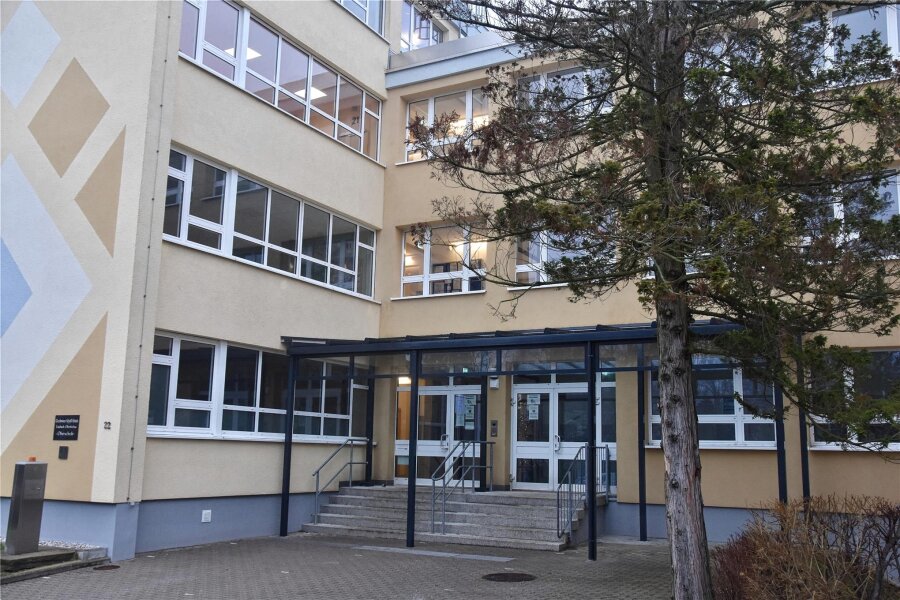 Geschichtsrätsel und bunte Experimente: Limbacher Oberschule öffnet ihre Türen für Besucher - Die Geschwister-Scholl-Oberschule öffnet am 18. November von 10 bis 12 Uhr ihre Türen für Besucher.