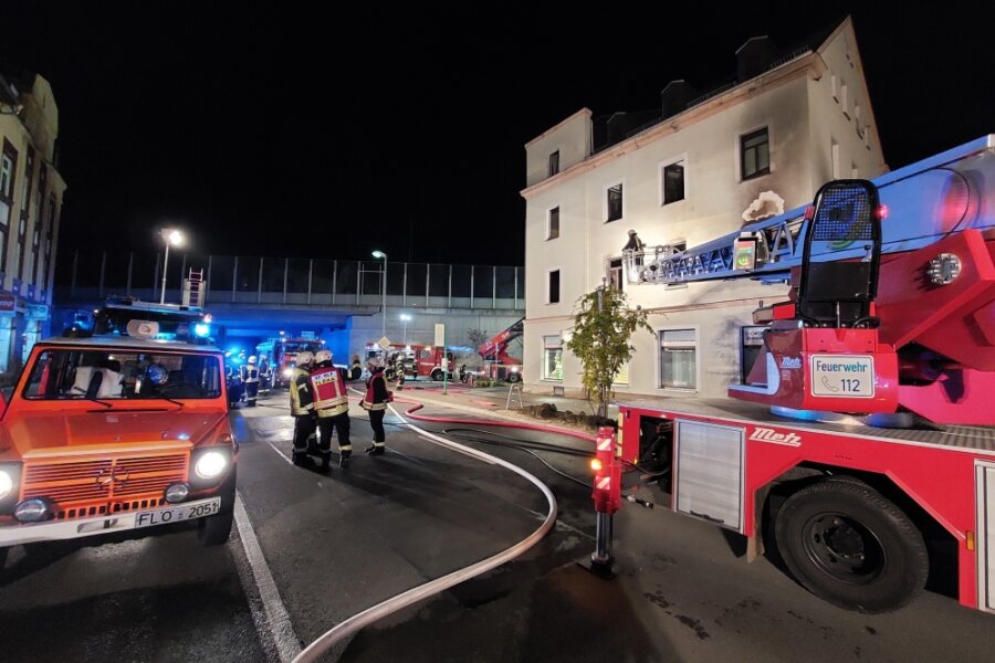 Geschwister bei Wohnhausbrand in Flöha verletzt - 