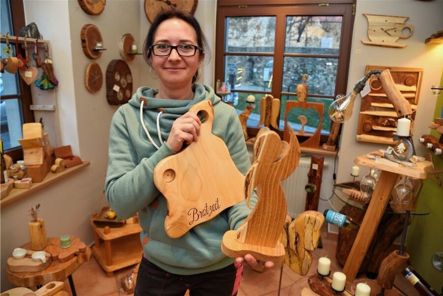 Gestalterin aus dem Vogtland erweckt Holz aus der Eiszeit wieder zum Leben - In Plauen betreibt Steffi Bauer ein Geschäft.
