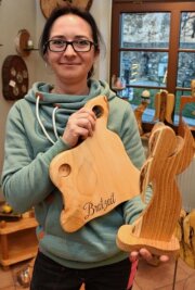 Gestalterin erweckt Holz aus der Eiszeit wieder zum Leben - In Plauen betreibt Steffi Bauer ein Geschäft.