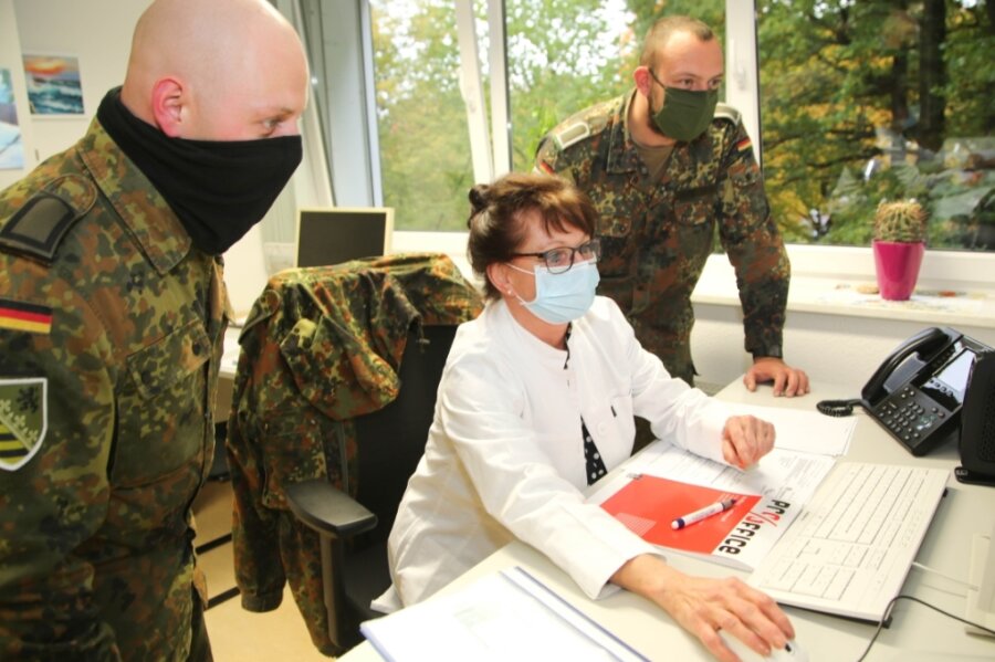 Gesundheitsamt mit Corona-Stufenplan - Monatelang war das Gesundheitsamt des Landratsamtes Mittelsachsen bei der Nachverfolgung der Kontakte von Corona-Infizierten auf Amtshilfe von der Bundeswehr angewiesen.