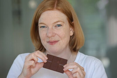 "Freie Presse"-Redakteurin Franziska Pester hat die neue Schokolade, die es nur in Mittweida gibt, gekostet. 