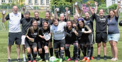 Geübte Meisterinnen verzichten erneut auf den Aufstieg - Die Frauen des SV Affalter sind mit zwölf Punkten Vorsprung auf den Zweiten erneut Kreisligameister im Erzgebirge geworden. 