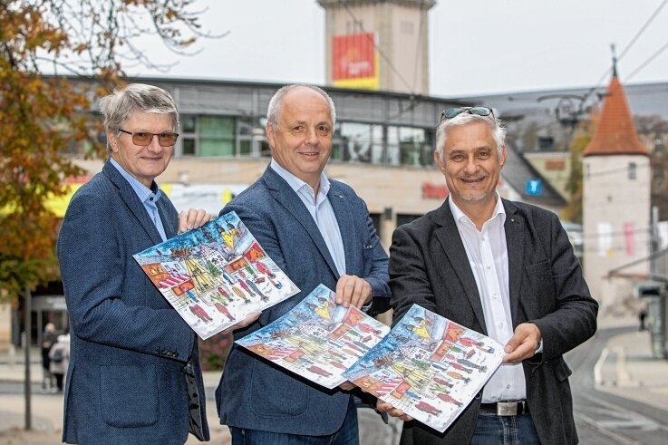 Gewinnkalender für eine gute Sache - Die Rotarier (von links) Matthias Seidel, Lutz Neumann und Uwe Bauer präsentieren den neuen Benefiz-Kalender der Vogtlandclubs. Für fünf Euro das Stück ist er ab sofort erhältlich. 