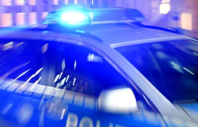 Gewürgt und geschlagen: Brutaler Angriff auf Schiedsrichter bei Kreisliga-Spiel in Weischlitz - Nach dem Angriff in Kürbitz ermittelt die Polizei gegen einen Spieler der SG Unterlosa. (Symbolbild)