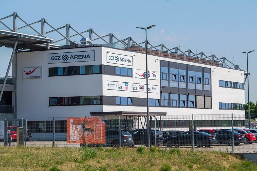 Die Stadion-Betriebsgesellschaft bekommt von der Stadt Zwickau noch einmal 200.000 Euro, um eine drohende Pleite abzuwenden. 