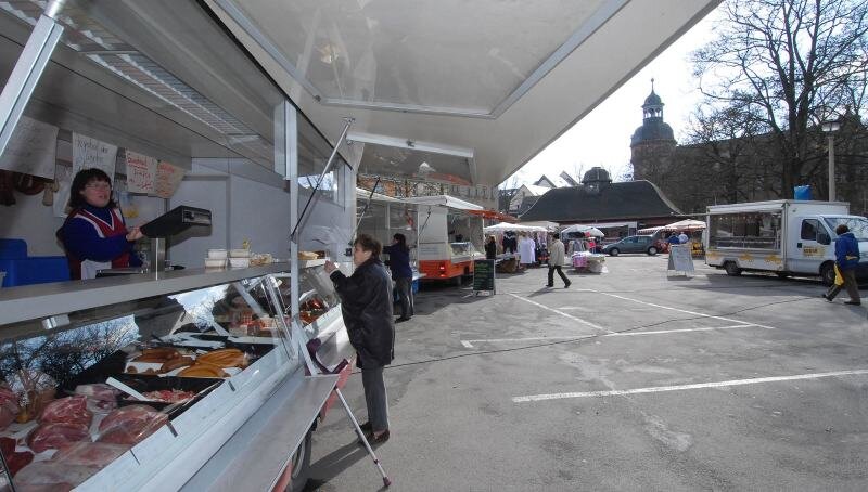 Nur wenige Kunden haben am Mittwoch den Glauchauer Wochenmarkt an neuer Stelle besucht.