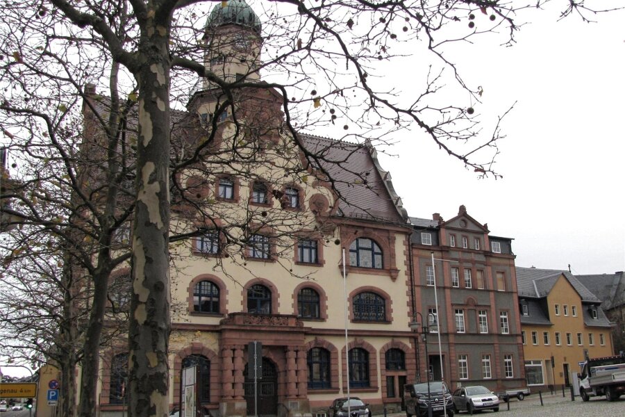 Gleich zwei Neueröffnungen in Innenstadt von Geringswalde - Bürgerbüro und Jugendcafé „Haltestelle“ könnten durchaus zur Belebung des Geringswalder Marktes beitragen.