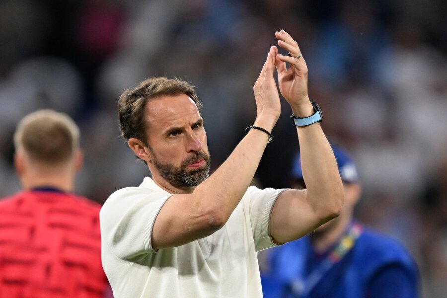 Glück und Genie: England "elendig schlecht" Richtung Berlin - Die Engländer um Trainer Gareth Southgate setzten sich knapp gegen die Slowakei durch.