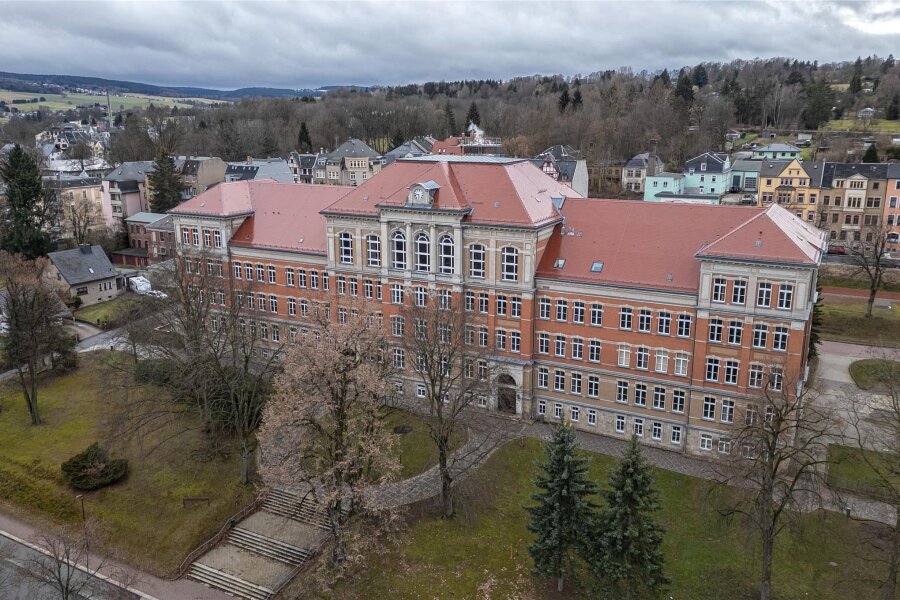 Goethe-Gymnasium Auerbach als „Digitale Schule“ ausgezeichnet - Das Auerbacher Gymnasium erhält den Titel „Digitale Schule Sachsens“.