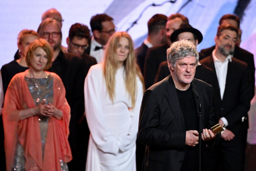 Goldene Lola: Deutscher Filmpreis wird verliehen - Der Film "Sterben" von Regisseur Matthias Glasner ist mit der Lola in Gold ausgezeichnet worden.