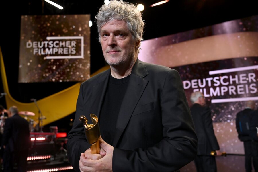 Goldene Lola: Deutscher Filmpreis wird verliehen - Der Film "Sterben" von Regisseur Matthias Glasner ist mit der Lola in Gold ausgezeichnet worden.