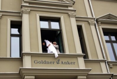 Goldner Anker