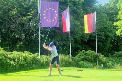 Golf-Resort im Dreiländereck gehört zu den besten Anlagen Tschechiens - Der Golfplatz befindet sich in der Mitte Europas und wird entsprechend auch grenzübergreifend genutzt.