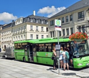 Grenzbus mit Radanhänger fährt wieder - Premierenfahrt der Buslinie 588 zwischen Chomutov und Marienberg am 18. Juli 2020. 