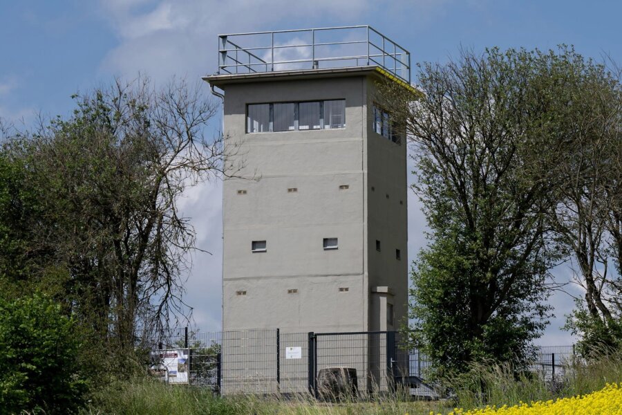 Grenzturm Heinersgrün: Übergabetermin steht - Eines der letzten Relikte der DDR-Grenzsicherung zwischen Sachsen und Bayern: Der Grenzturm Heinersgrün.