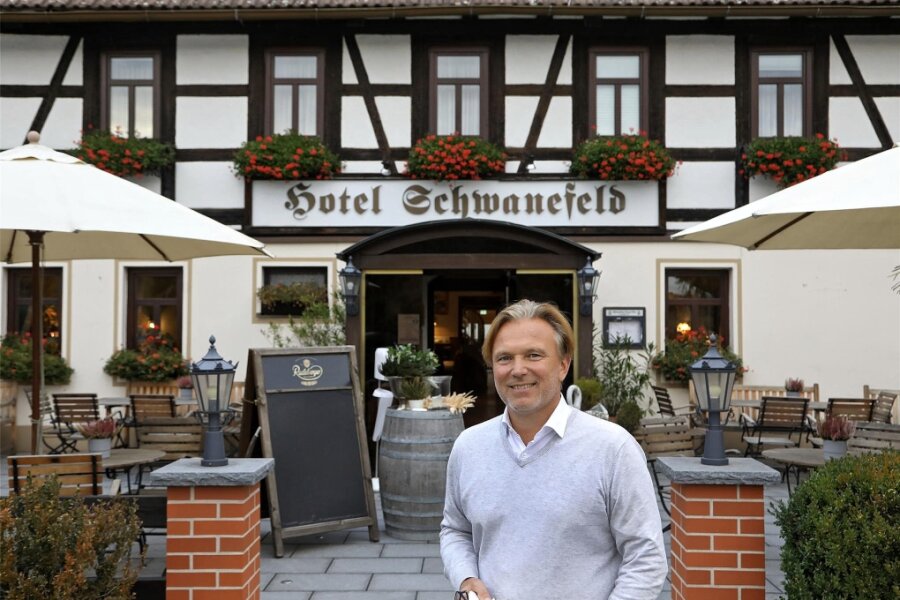 Großauftrag für Hotels aus Meerane und Neukirchen - Andreas Barth vom Romantik-Hotel Schwanefeld in Meerane kann sich über eine sichere Einnahmequelle freuen.