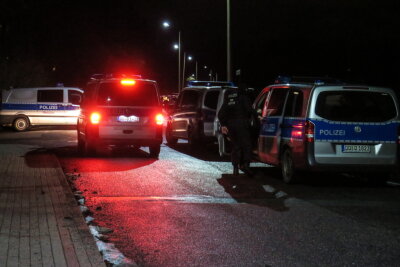 Großeinsatz in Lichtenstein: Polizist schießt auf flüchtendes Fahrzeug - 