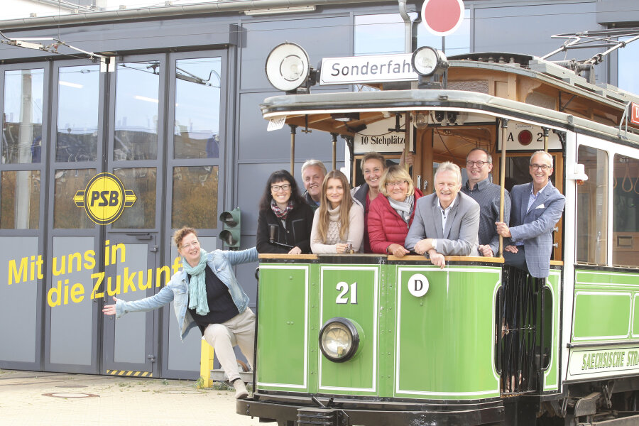 Großer Umzug zum 60. Plauener Spitzenfest - Im kommenden Jahr wird nicht nur das Plauener Spitzenfest 60, sondern auch die Plauener Straßenbahn begeht ein Jubiläum.