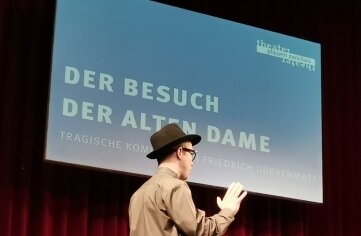 Großes Interesse am "Besuch der alten Dame" - Zur Einführungsmatinee zur tragischen Komödie von Friedrich Dürrenmann wurden auch zwei Szenen aus dem Stück gezeigt, welches am 5. März Premiere hat.