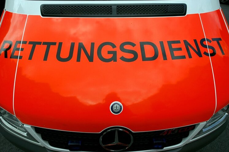 Großwaltersdorf: Drei Autos in Unfall verwickelt - 