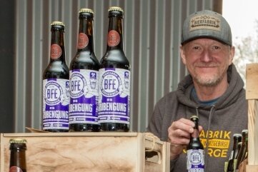 "Grubengung" auf Markt gebracht - Uwe "Max" Gottwald hat die Nummer Sechs der Bierfabrik-Biere aufgelegt. 