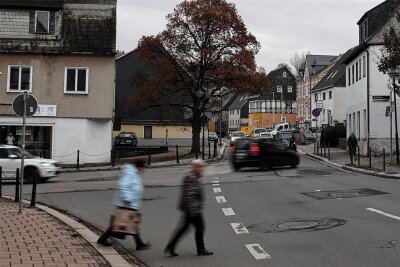Grünhainer Grundschüler fordern: Die Ampel muss her - Um diese Unfallkreuzung in der Ortsmitte von Grünhain geht es.