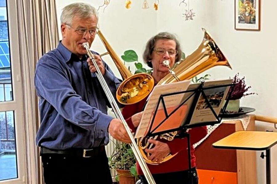 Grünhainichen: Senioren freuen sich über Unterstützung - Bei der Weihnachtsfeier im Seniorenhaus „Alte Schule“ in Grünhainichen gab es auch musikalische Unterhaltung.