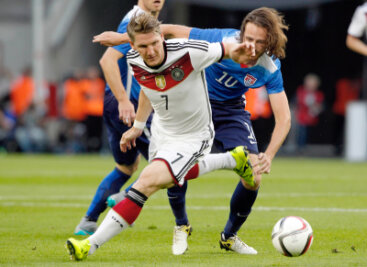 Gut begonnen, stark abgebaut: DFB-Team verliert 1:2 gegen USA - 